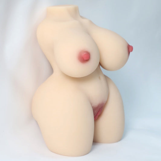 Festin de Fleurs de Poirier · Poitrine généreuse de 3,1 kg —— Femme pulpeuse et sensuelle, douce et onirique